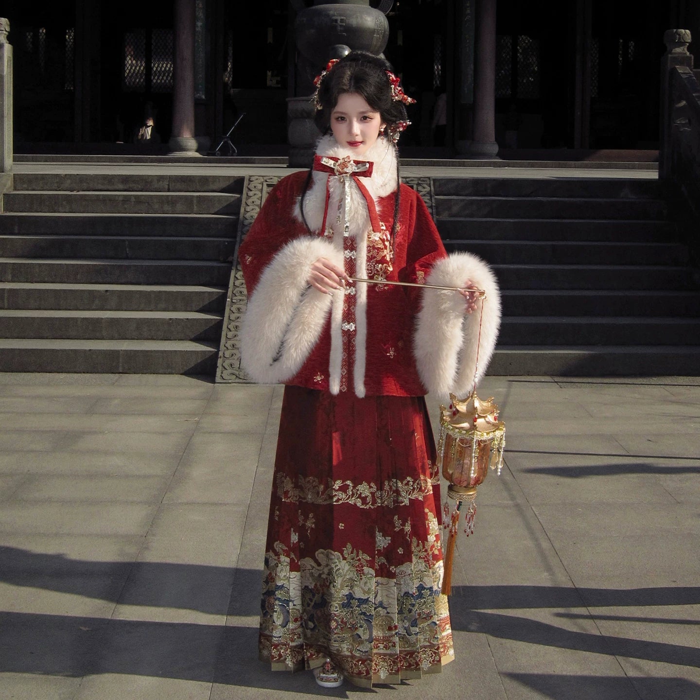 Liu Dan Huai Xue : Red Glow with Snow