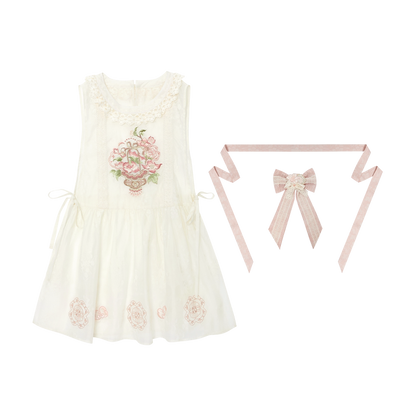 Zhao Hua Xu Yu : Flower Whispers in Light