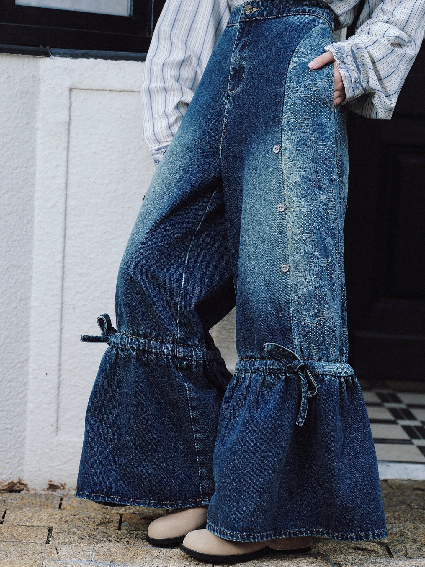 Hua Rui : Painted Stamen