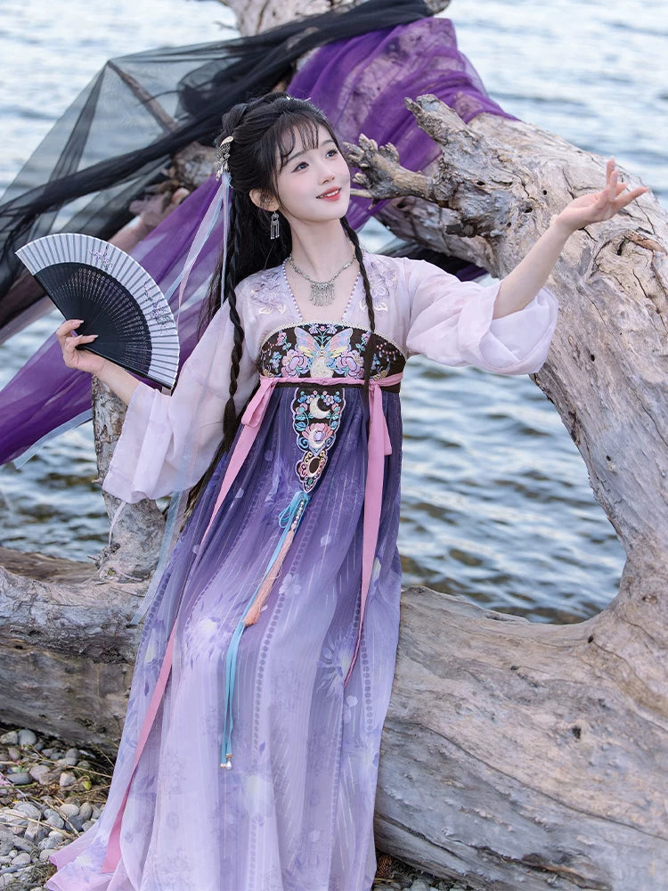 Lookbook Series Chasing Moon Flower Hermit