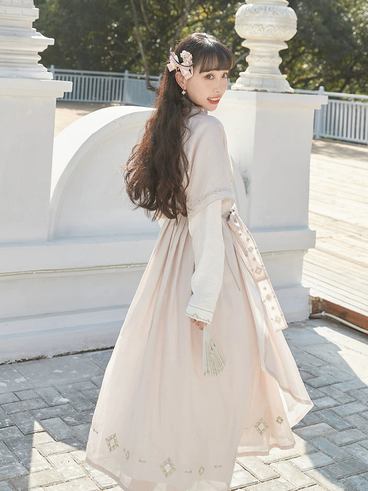 Cheng Juan : Formed Scroll