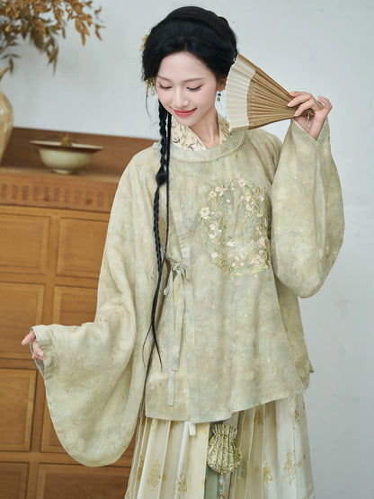 Yan Xian Zhi : Swallow Carries Branch