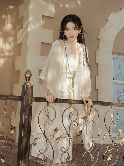 Shuyun Lueyue Qingxia Se : Cloud-Comb Moon-Skim