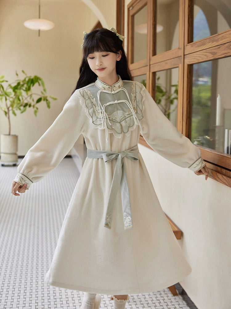 Huajian Xue : Blossoms Amidst Snow