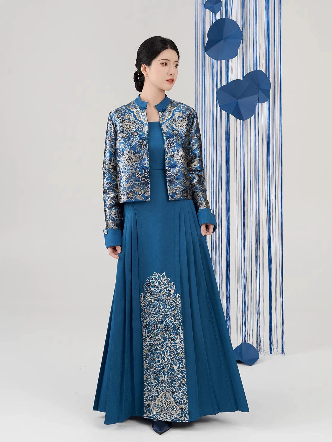 Weaving Modern Hanfu Glazed Blue Branch