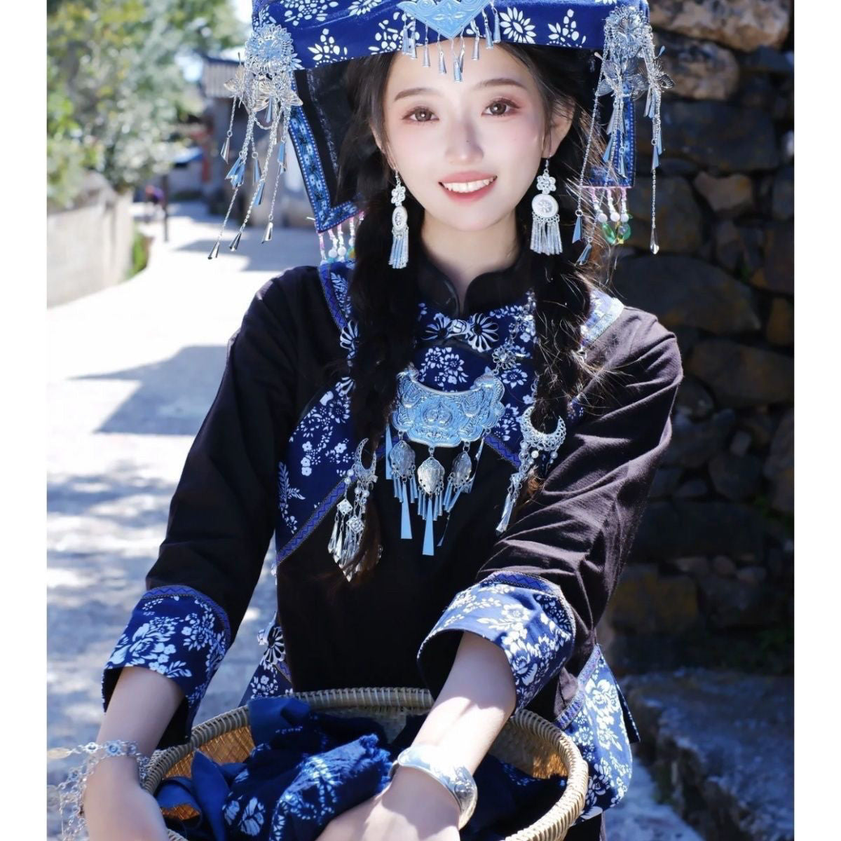 Ethnic Minority Series Wanderlust Portraits Bouyei Hanfu 1