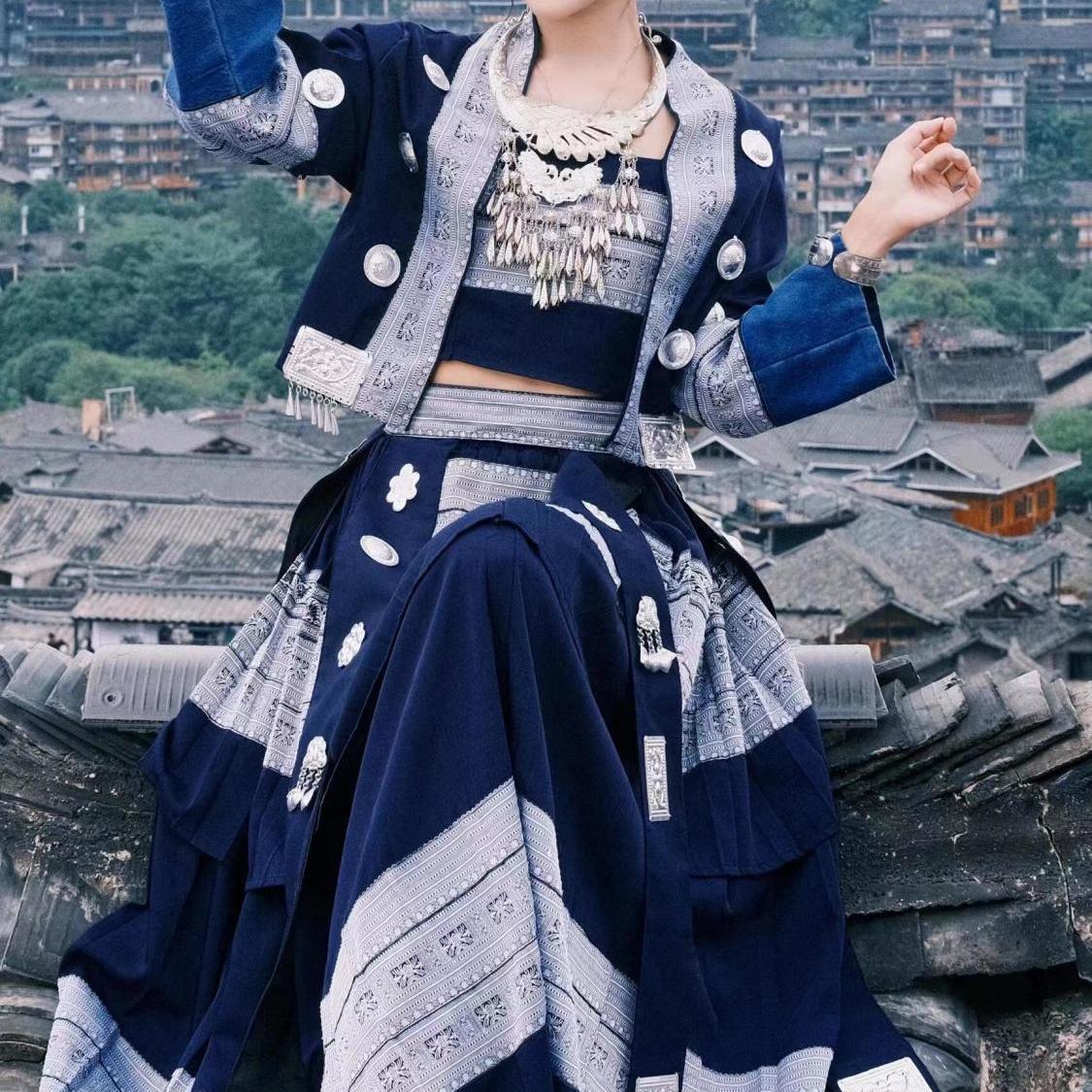 Ethnic Minority Series Wanderlust Portraits Miao Hanfu 16